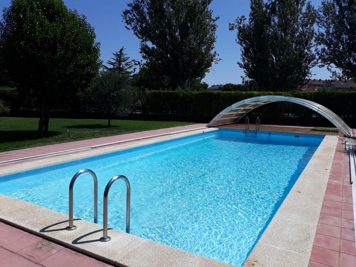 Preciosa Casa Independiente Con Piscina Cubierta Y Gran Jardin Privados Haro Exteriör bild